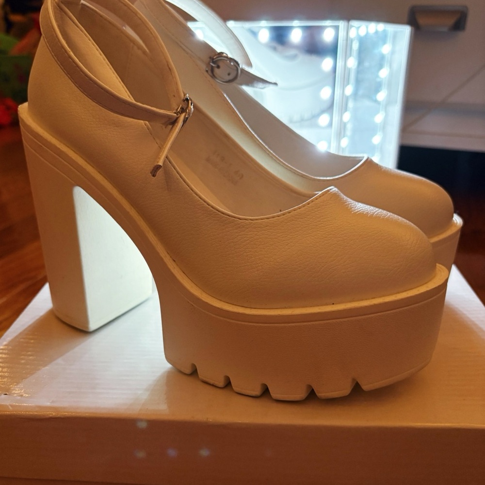 Women's White Platform Heels